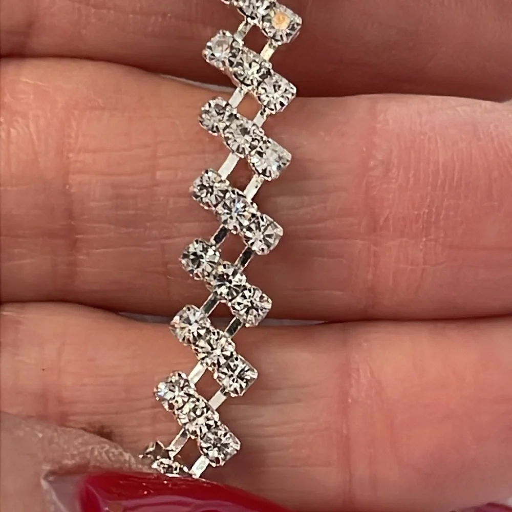 💐5/25 rhinestone tennis bracelet silver tone triple row shiny delicate